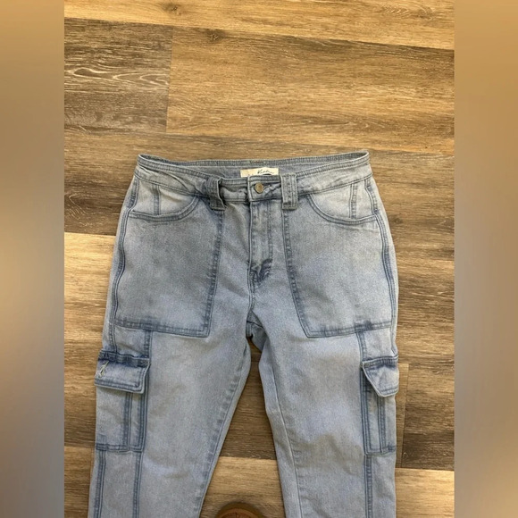 Kancan Jeans Winston High-Rise Cargo Slim Straight Size 7/27 Light Wash Denim - Picture 4 of 13
